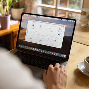 中超压球网世界杯:日职联压球网世界杯正版足球游戏下载游玩解锁多种竞技模式